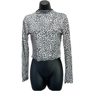 Antistar Gray/Black Cheetah Crop High Neck Sweater Long Sleeve Size M Soft‎